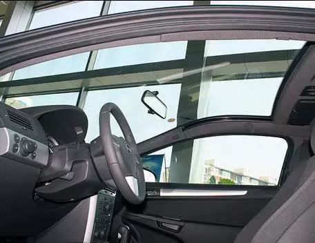 汽车也能开出飞机的即视感,全景前挡风玻璃究竟是怎样一回事?