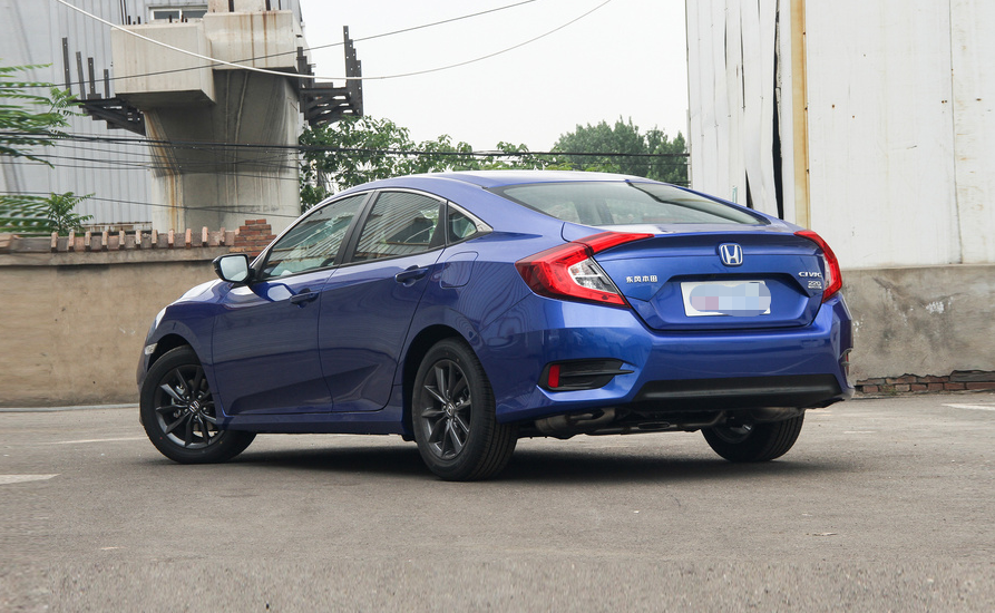 新思域到底怎样?三缸依旧爆发92千瓦,这要国产怎么生存?