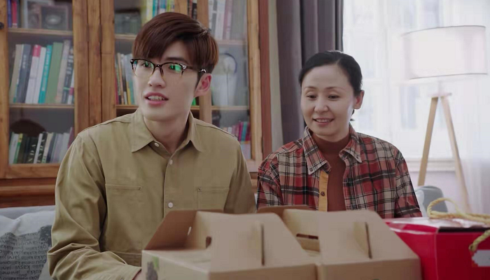 亲爱的热爱的:郑辉是否真心喜欢佟年?看完佟父的工作就知道了