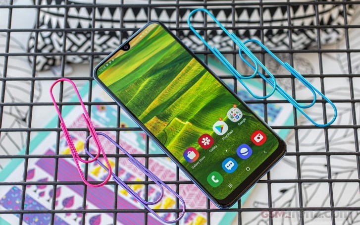 外媒:三星a30s将采用后置三摄像头和infinity-v屏