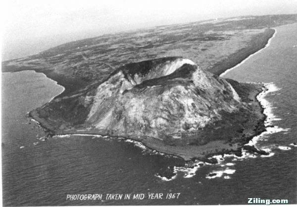 硫黄岛位于西太平洋小笠原群岛以南,日本本土和马里亚纳群岛之