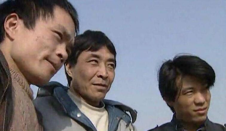 在八九十年代,我国拍摄了很多纪实性的刑侦影视剧,例如《西安大追捕》