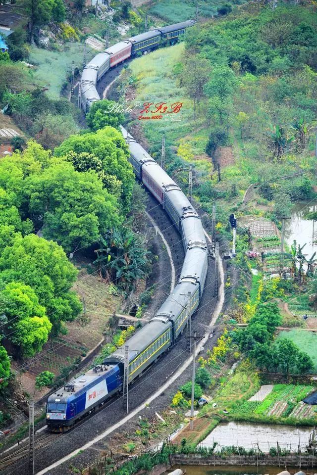 昆明的k853/4次列車 上述旅客列車運行區段調整後, 鐵路