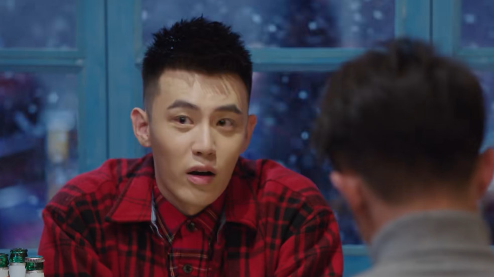 亲爱的热爱的欧强被女粉表白并亲吻网友这波操作厉害了