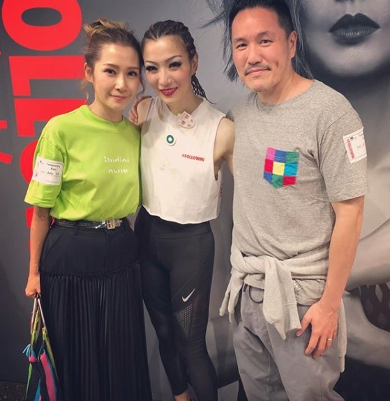 杨长智和关心妍出发日本前,也有欣赏sammi演唱会.
