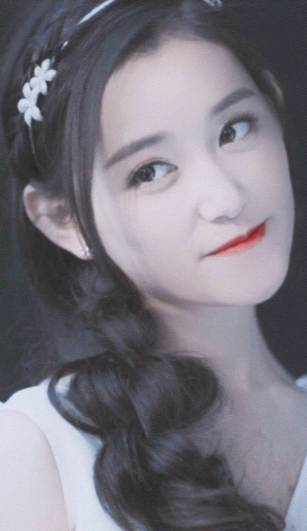 看到蒋依依的"哪吒头"之后,网友纷纷表示:好想直接娶回家