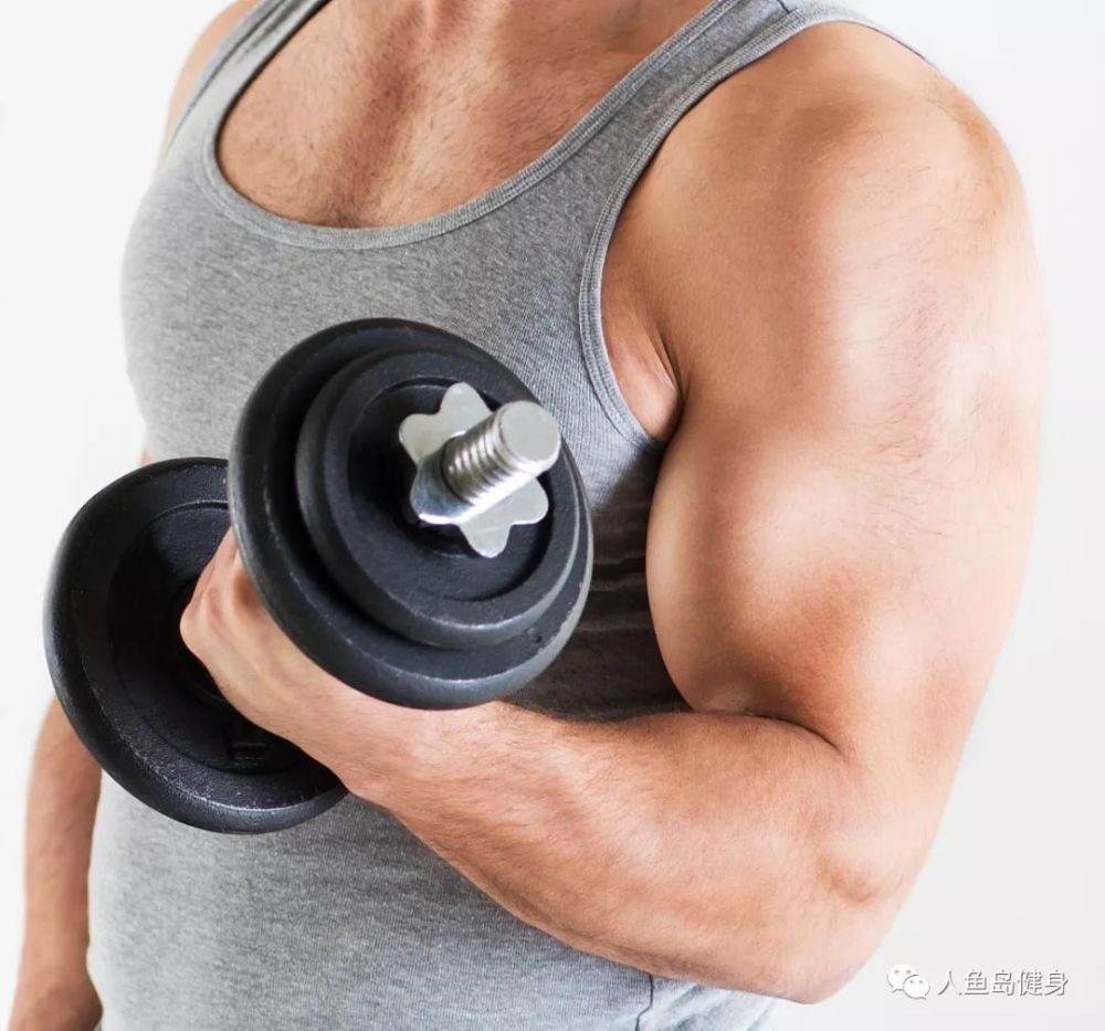 五,二个头都要进行训练肱二头肌短头的位置是偏向手臂的正面和内侧,而