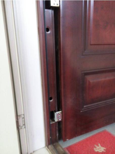 开关门吱嘎声令人背后发麻找到原因轻松就解决