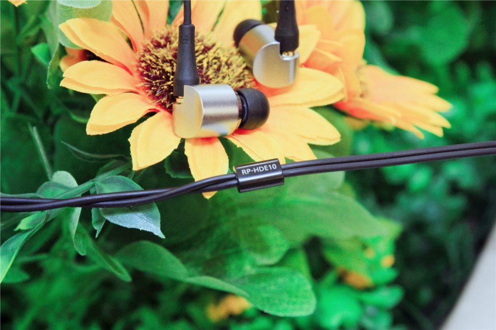 低音惊艳中高频惊喜:高解析耳机松下rp-hde10试听体验