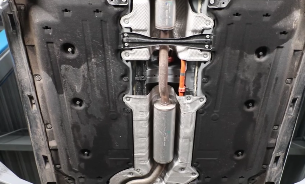 十代雅阁凭啥敢卖25万?拆开底盘后恍然大悟,网友:值了!