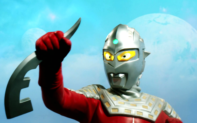 四个被人类识破身份的奥特曼赛文关进监狱他失去了变身能力