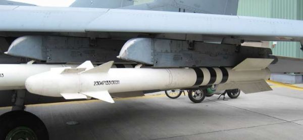 了将近300枚r-73短程空空导弹和400枚rvv-ae(又称r-77)中程空空导弹