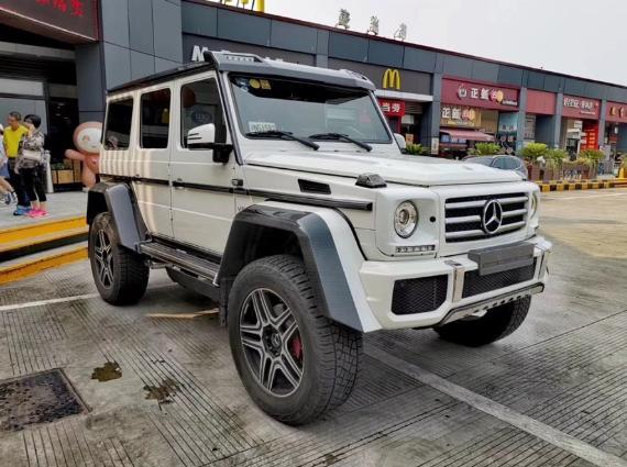 普通素车本身价格就不低,经常有amg,巴博斯,卡尔森等别的改装车长来改