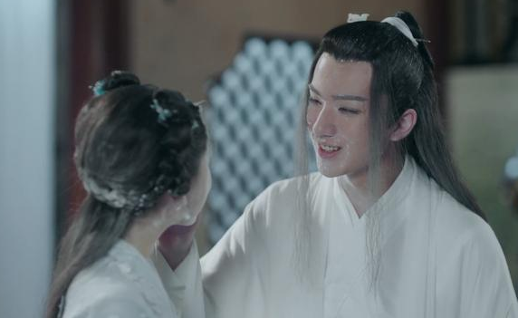 萧白彻底被黑化小春花因为秦流风的一句话选择离开上官秋月