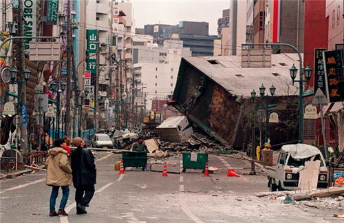 地震伤亡15万人 中国援助3亿 日本不懂感恩 8年后进攻中国 腾讯网