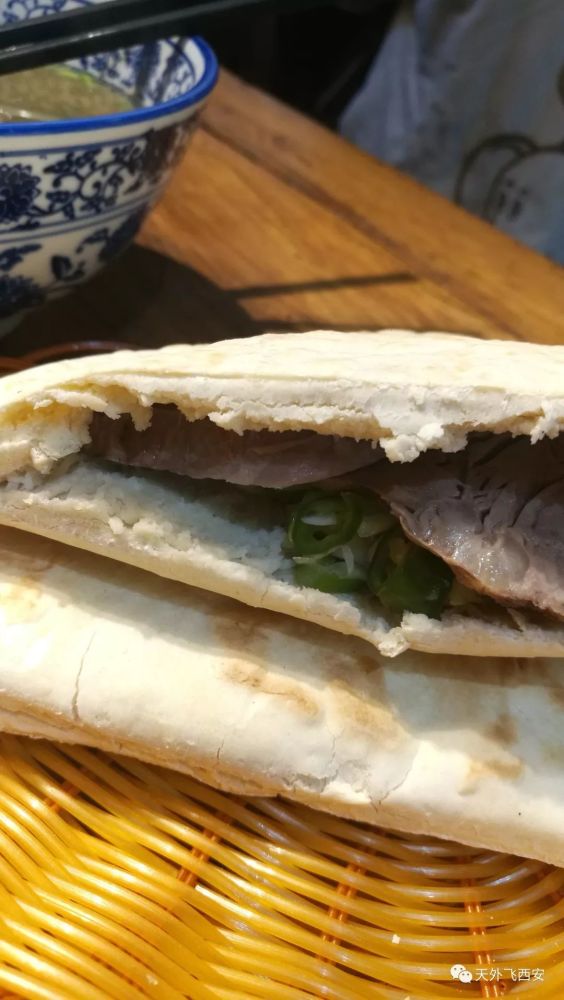 跟着小敬吃陕西非遗美食澄城水盆羊肉