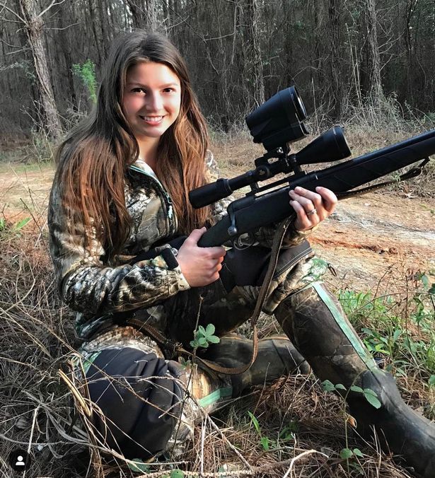 能上山打猎,并徒手下河捉鱼,美国女汉子这手艺网上圈粉53万