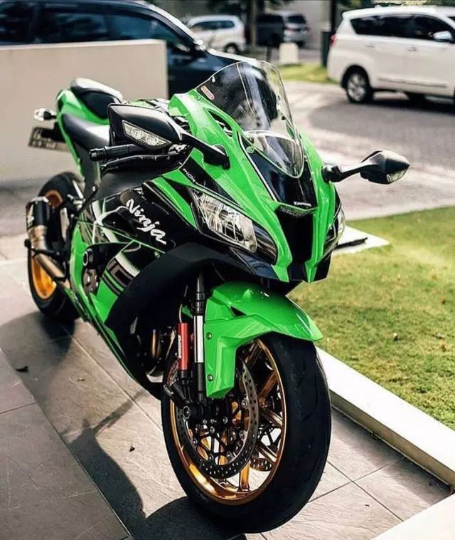 川崎大牛zx-10r 精選無水印大圖_騰訊新聞