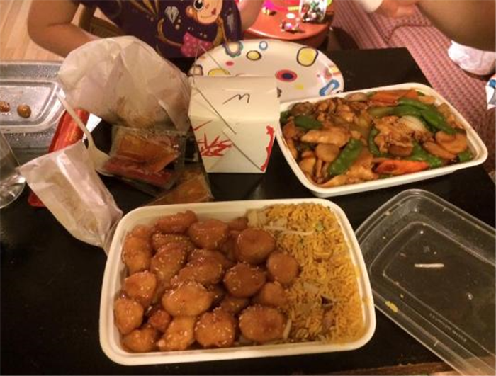 外网民 为什么我很少看到中国人在美国中餐馆吃饭 网友回答亮了