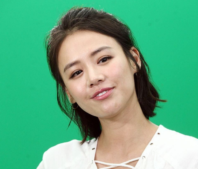 马思纯吃胖后,她的长发照被疯传,看到图6侧颜:这什么神仙颜值