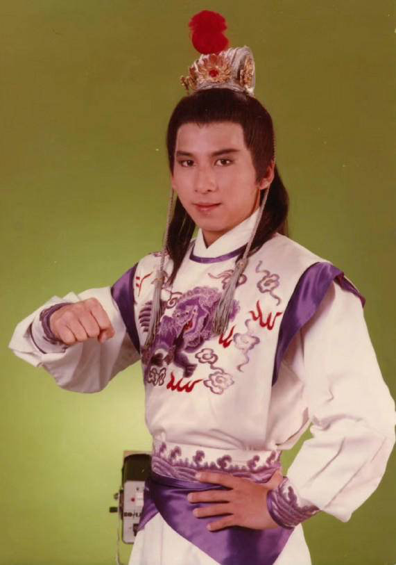 《西游记后传》孙悟空变网红?56岁热衷直播,肌肉健硕不输鲜肉