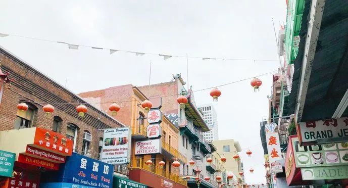 它是美国最大的中国城 当幸福来敲门 便是在这里拍摄的