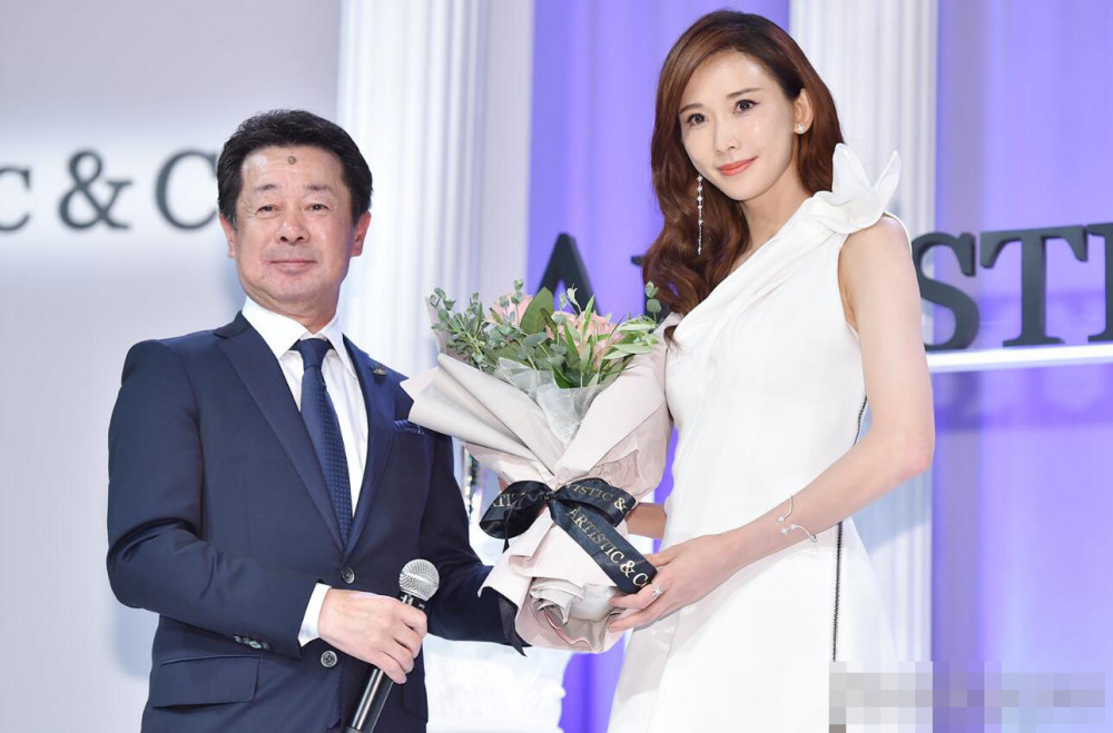 被传自然怀孕率仅1%,林志玲和老公短聚2天后笑称:我努力