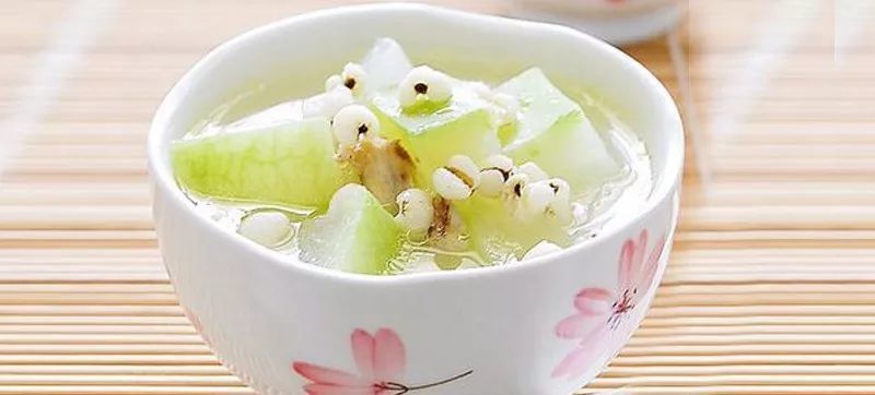 准备时间:30分钟 烹饪时间:30分钟 营养食材:大米50克,冬瓜20克,植物