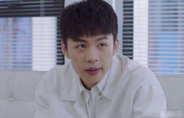 网友追问 米邵飞 口红色号,李鸿其亲自发文回应后