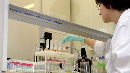 篮坛笑话!美国男子篮球运动员在欧洲尿检,竟然被查出怀孕