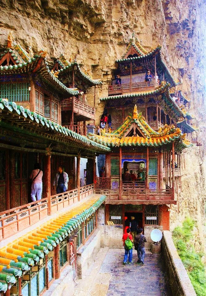 翱翔 他的羊群,他的骏马,他的孩子,他的日子 便和太阳一样,日落日升