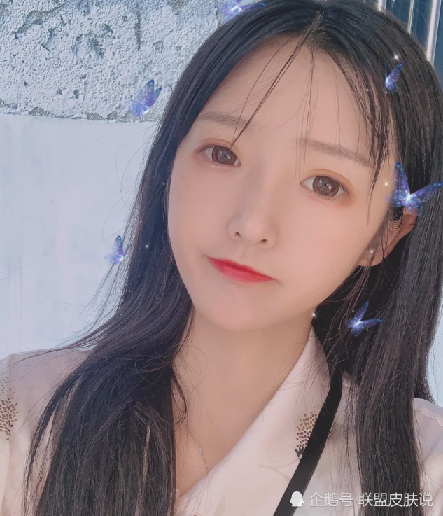 套路璐快手宣传自己单曲却被粉丝吐槽你是咬着舌头唱歌的