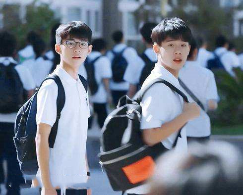 《小欢喜》林磊儿不够帅?当他摘下眼镜掀起刘海后,妥妥的男一号