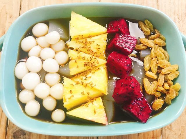 不会手搓冰粉试试用红薯粉做的水晶糕口感q弹步骤简单