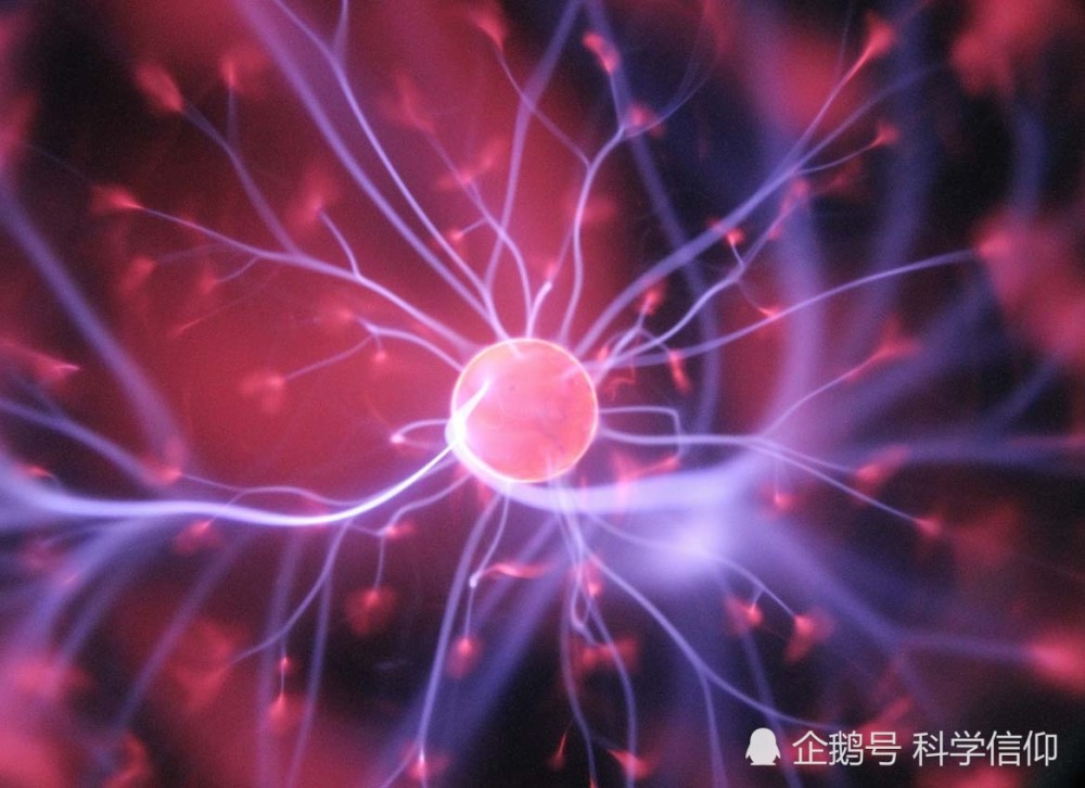 光在水中的传播速度为何会变慢?引力为何