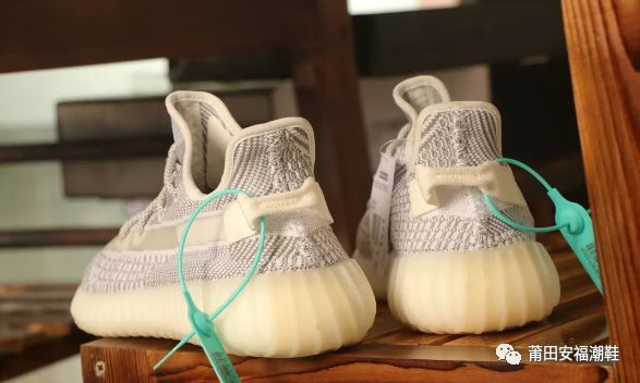 yeezy 350 v2天使如何快速辨別真假,真假對比圖送上