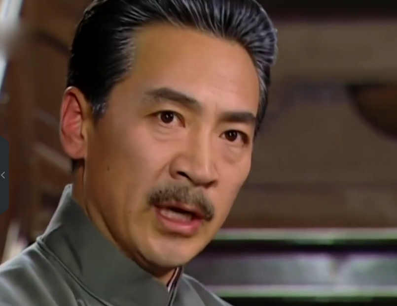 谁留意陆振华的墓碑上刻了什么?她争了一辈子连个名字都没有