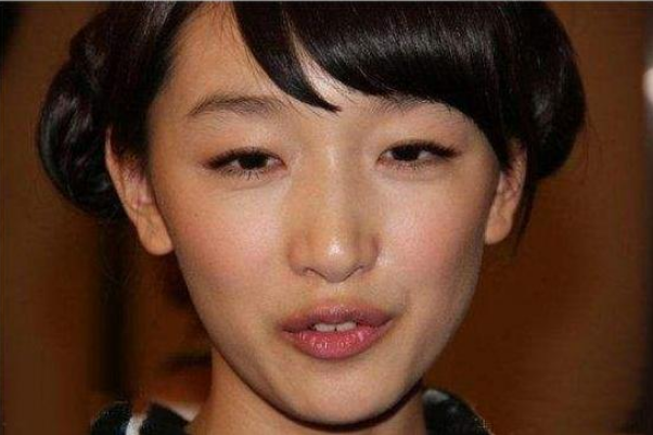 这4大女星长得丑却很红,周冬雨垫底余男第2,第1被讽奇丑无比