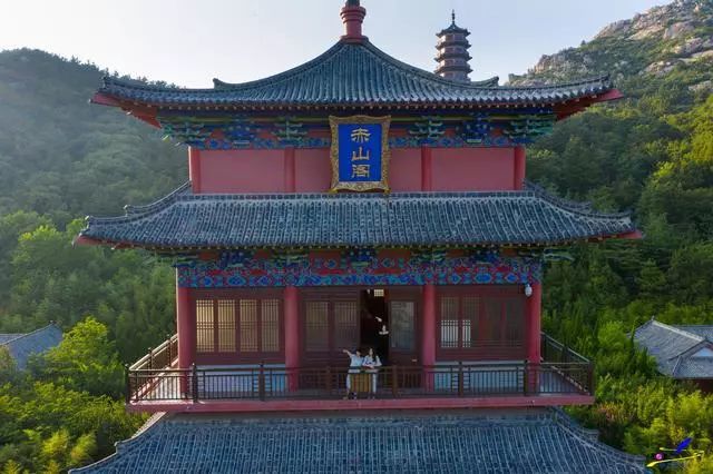 潜进石岛进赤山 啤酒海鲜大排档嗨起来