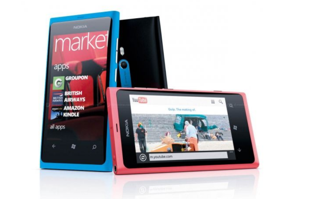 lumia 800是第1款机型,就这样诞生了这款手机是在2012年出现在大众