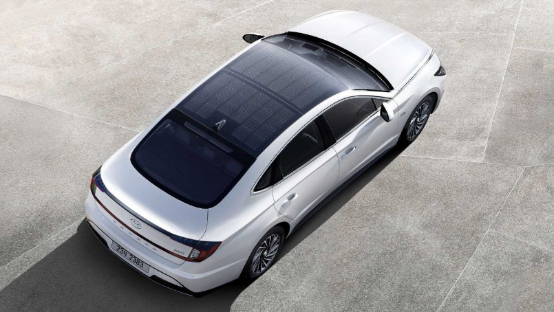 现代又放大招,这车比菲斯塔更像"鲶鱼",配太阳能车顶
