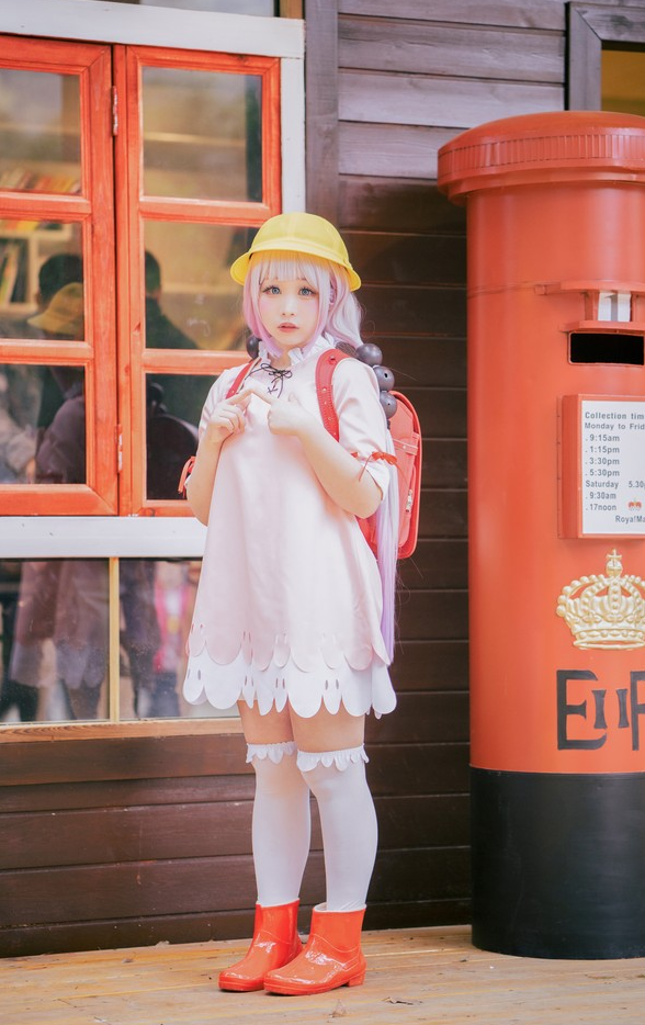 小学生康娜cos正片当镜头下移到腿网友糟了血压又高了