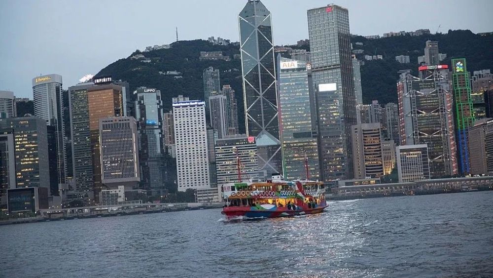 仲量联行:香港中环写字楼租金,贵绝全球,每平方