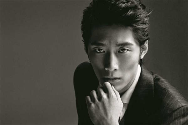 拥有丹凤眼的5位男星,第4位的眼睛注定让他在娱乐圈爆红!