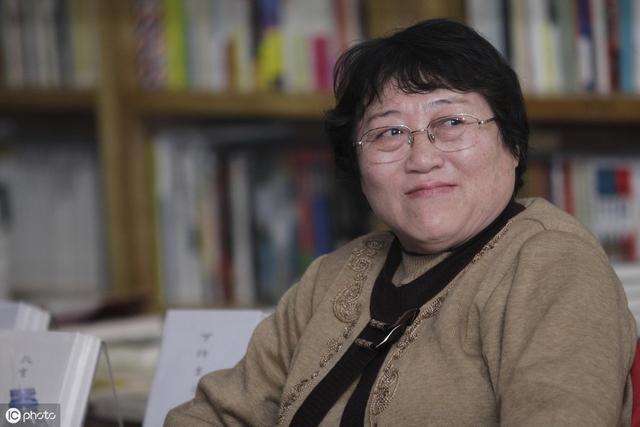 李银河谈爱婚姻不是洪水猛兽我支持闪婚