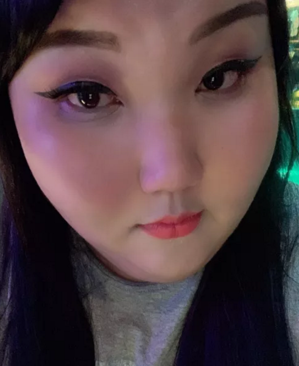 乔碧萝被全面禁播后,斗鱼又火一个女主播,人虽丑但足够自信