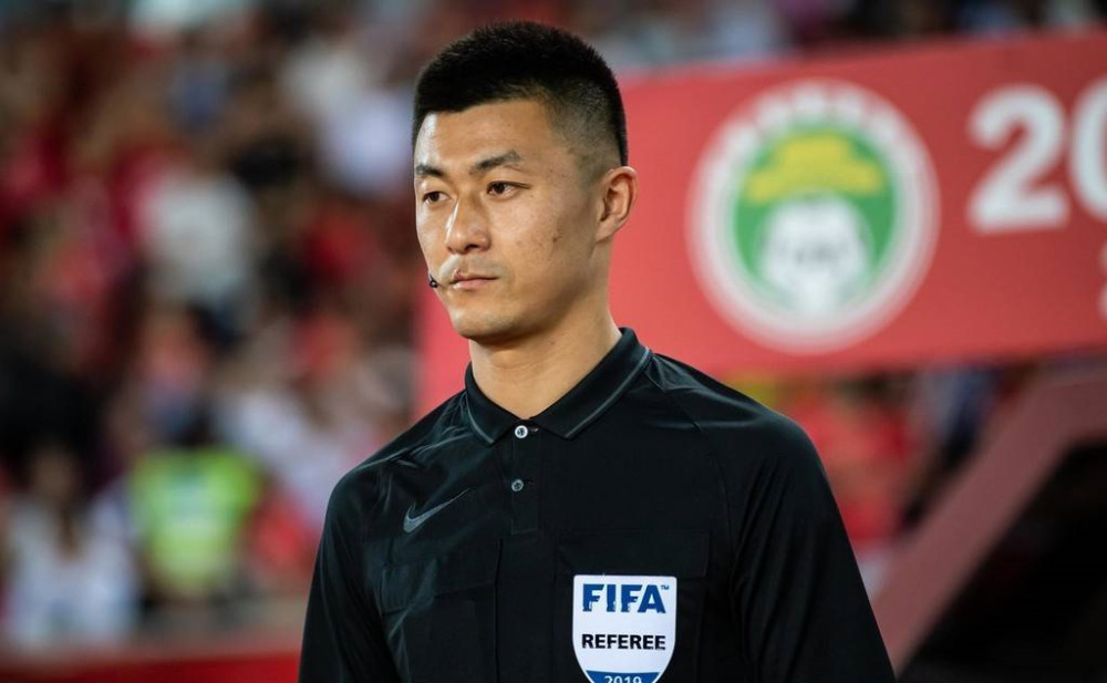 5个月后解禁回归!争议主裁傅明回归中超执法 鲁能球迷"炸锅"