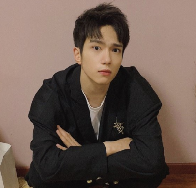 《亲爱的热爱的》热度没过,戴风就官宣新剧,看到女主颜值必须追