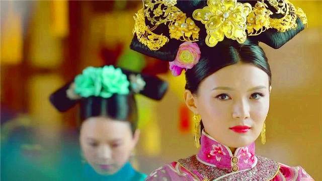 所以康熙是在11岁的时候就开始迎娶了他的第一个妻子,也就是赫舍里氏