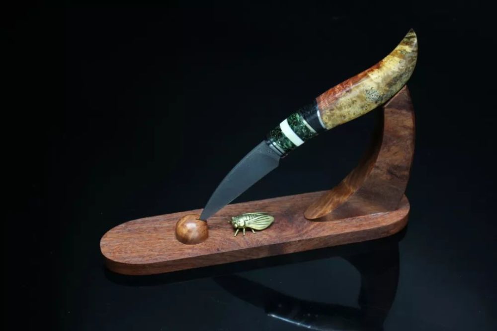 刀剑|特立独行？一把造型独特的精品短刀，刀身花纹太惊艳